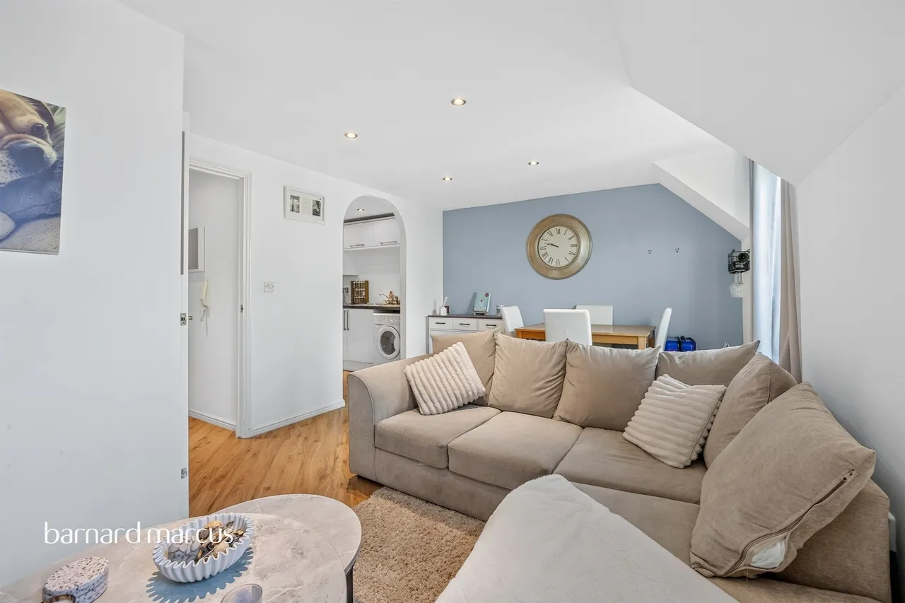 Pampisford Road, South Croydon, photo 12