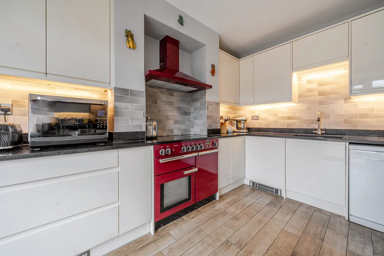 Parkside Gardens, East Barnet, Barnet, Greater London, EN4 8JP, photo 17