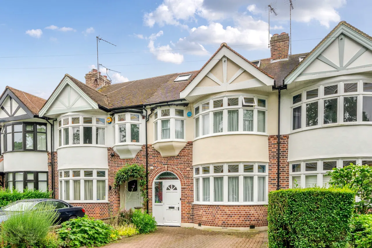 Parkside Gardens, East Barnet, Barnet, Greater London, EN4 8JP, photo 3