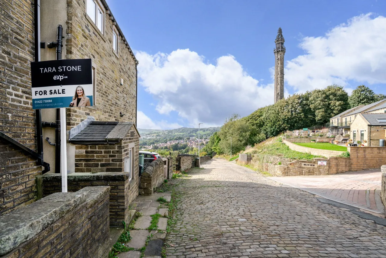 Wakefield Gate, Halifax, HX3, photo 19