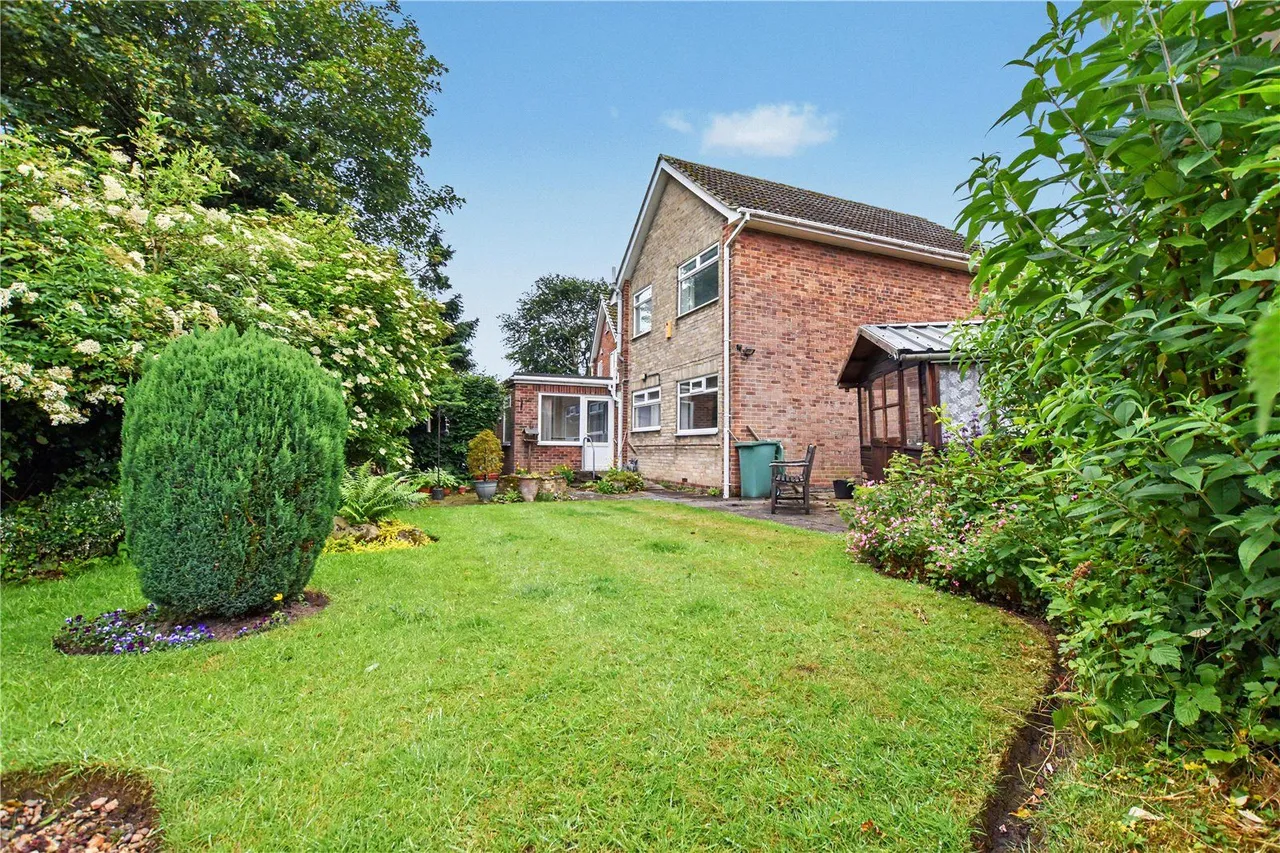Woodlands, East Ardsley, WF3, photo 18