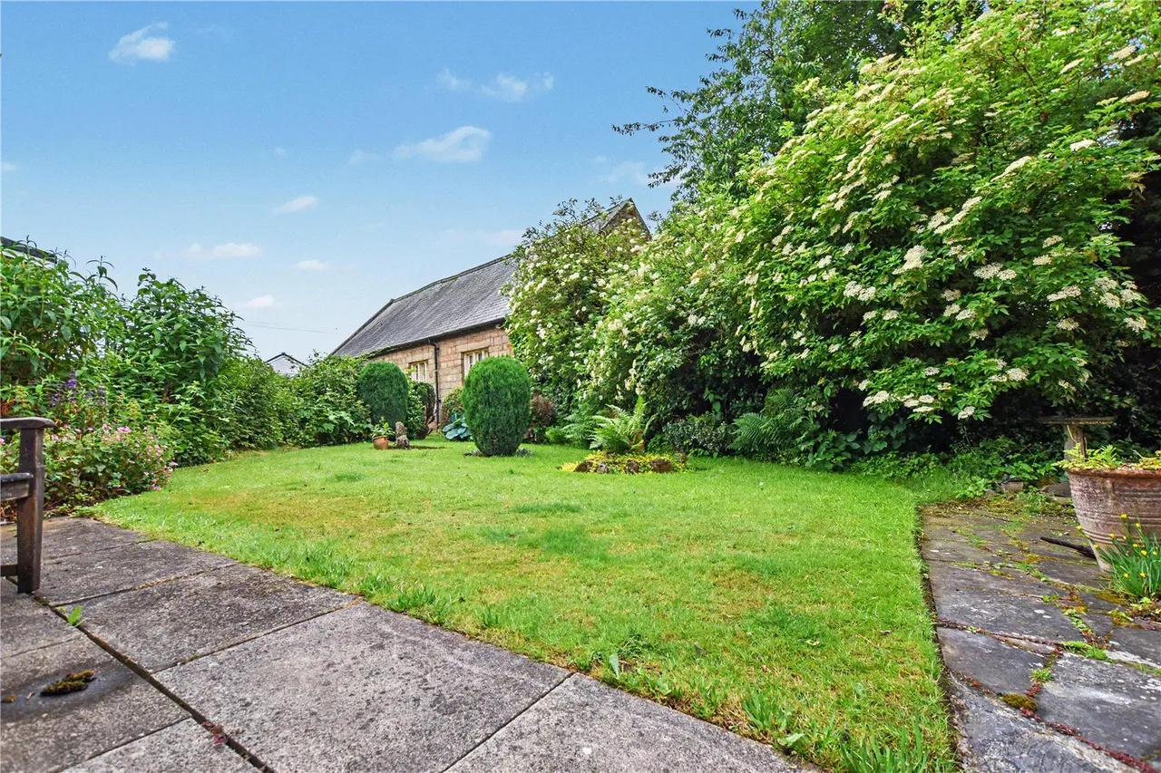 Woodlands, East Ardsley, WF3, photo 17