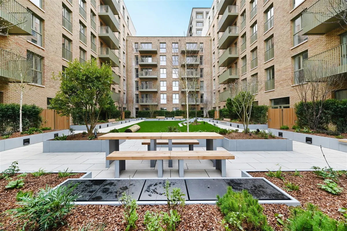 The Ashbee, London, NW2, photo 17