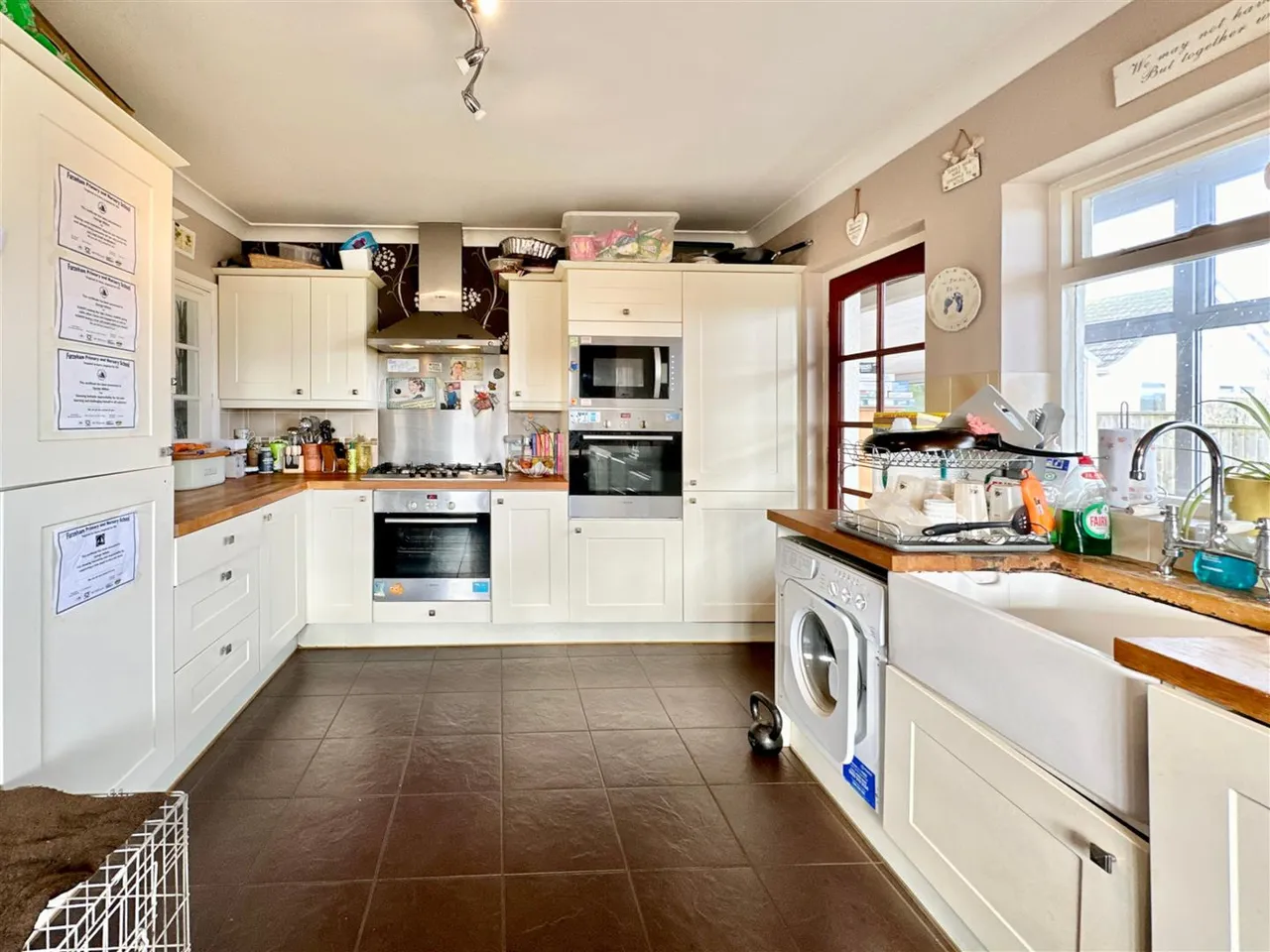 Wayside Close, Copythorne, photo 11