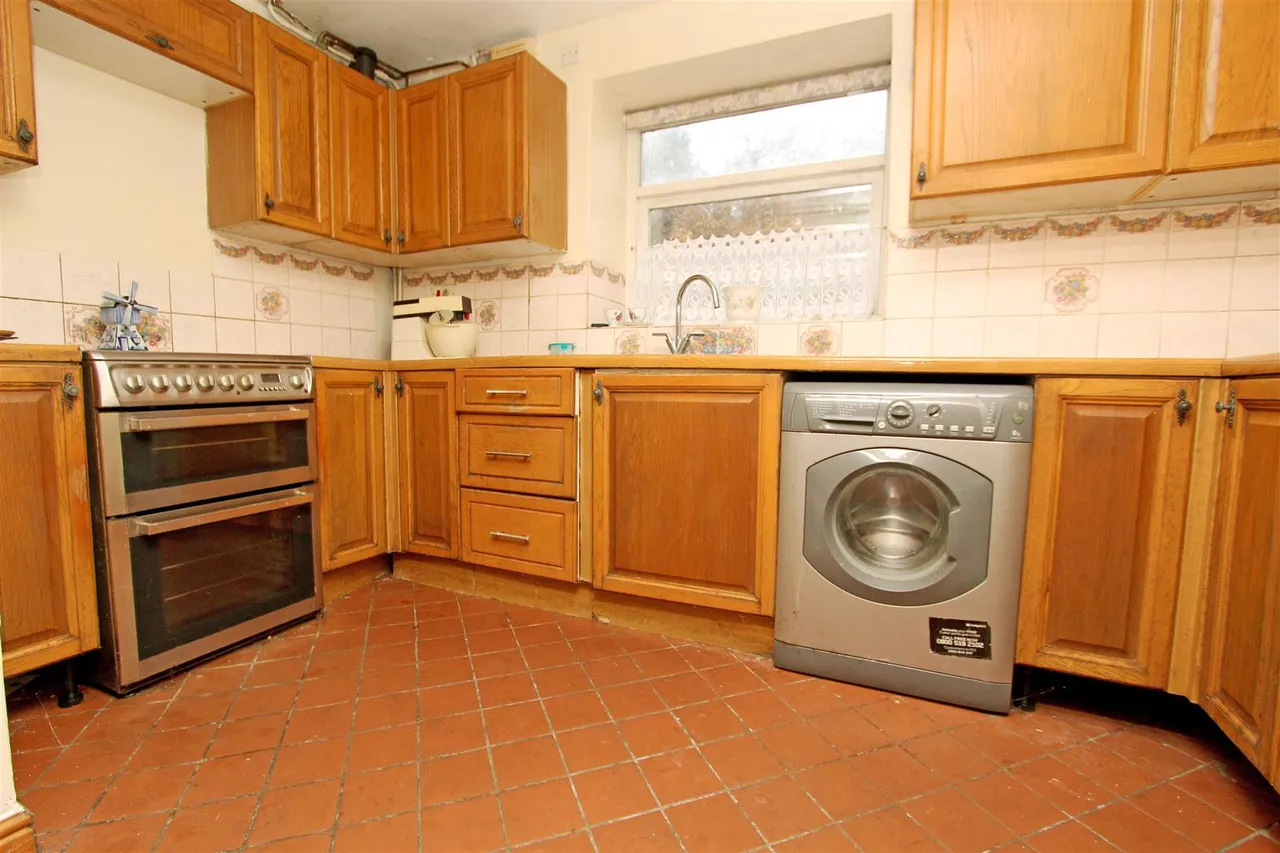 Ty Cerrig Mold Road, Bodfari, LL16, photo 10