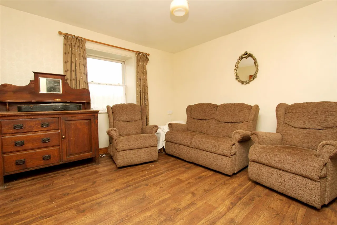 Ty Cerrig Mold Road, Bodfari, LL16, photo 7