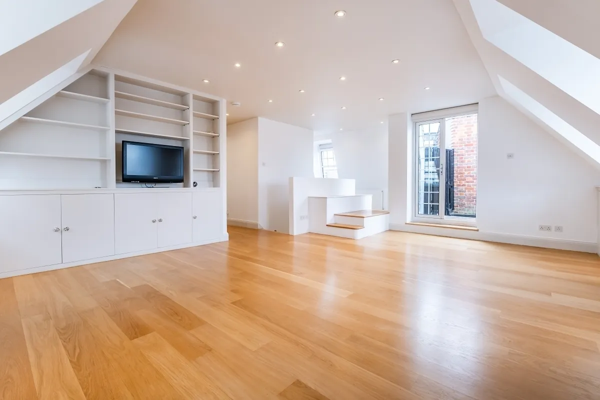 3 bed flat to rent — Elystan Street London SW3