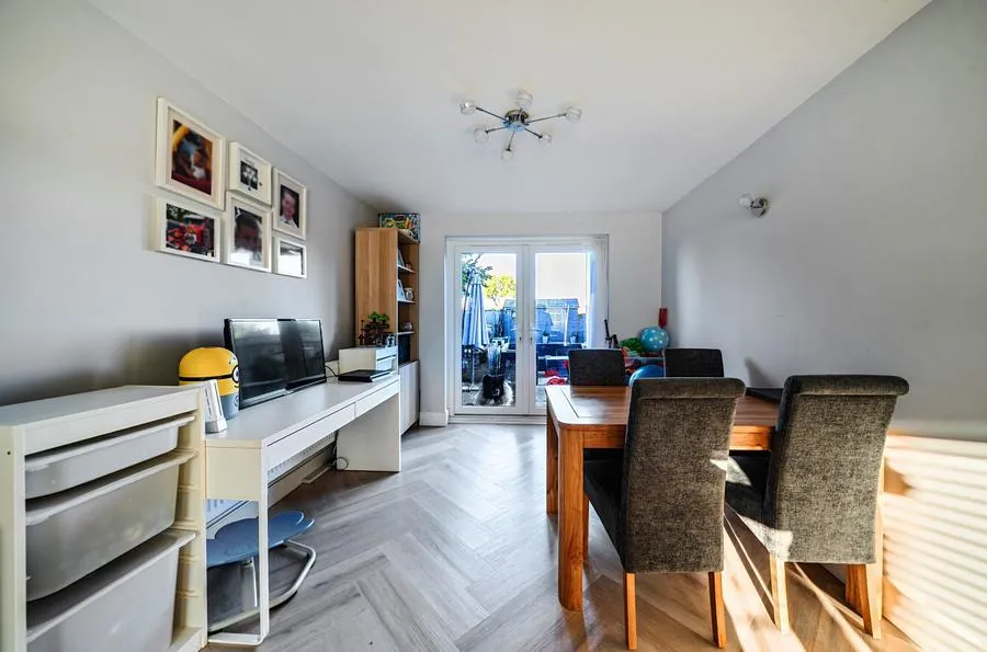 Markham Crescent, Dunstable, LU5, photo 5