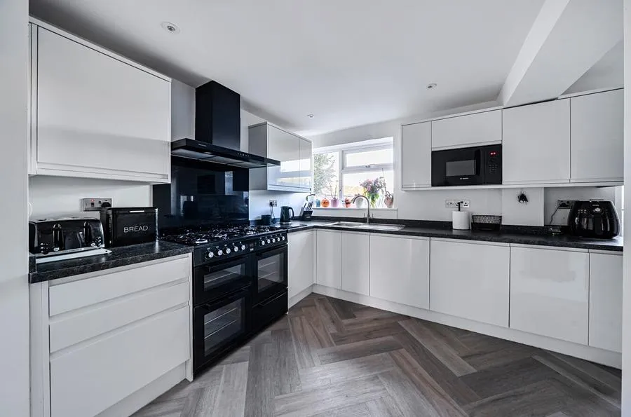Markham Crescent, Dunstable, LU5, photo 2