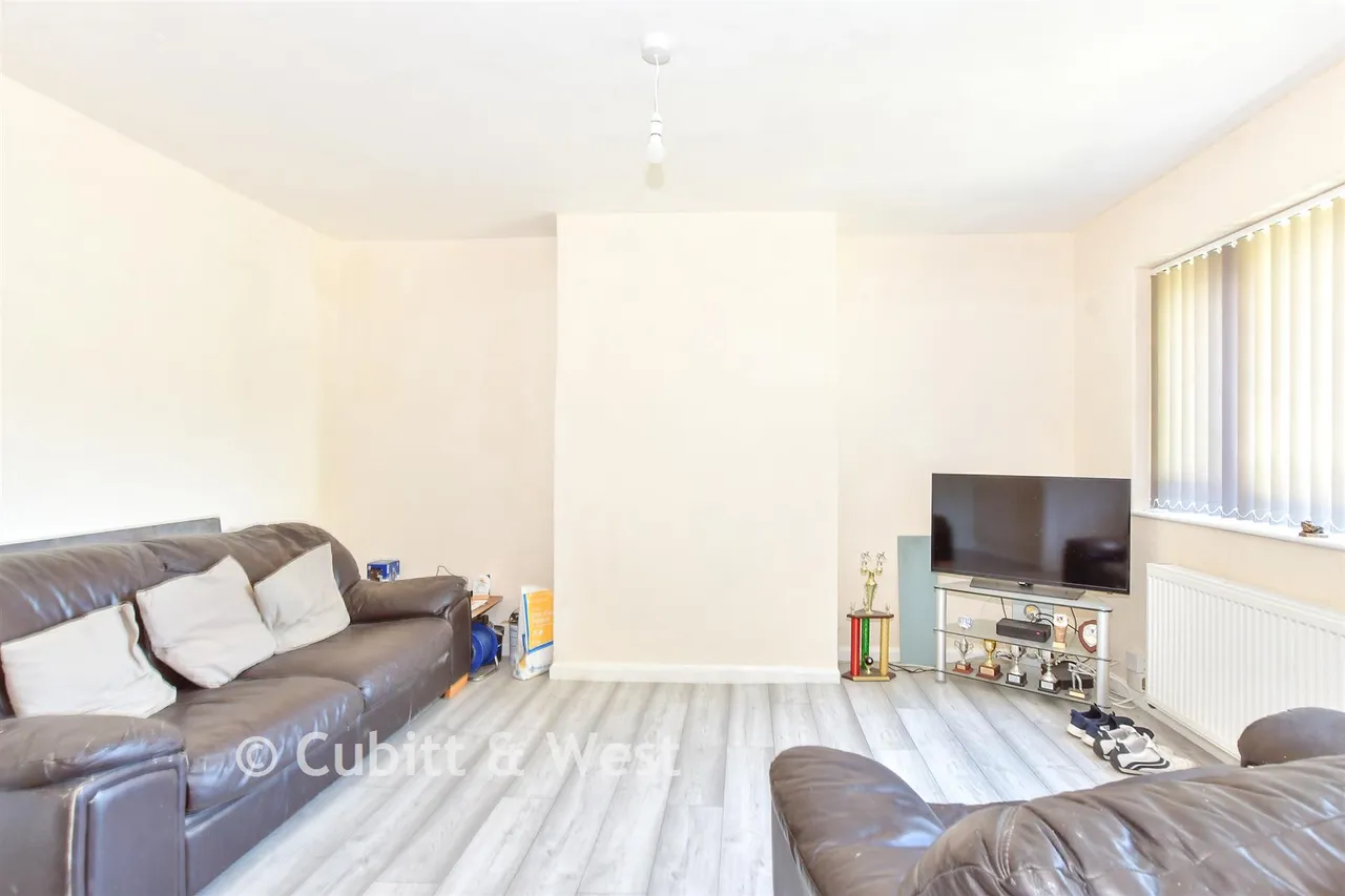 Park Way, Havant, PO9, photo 3