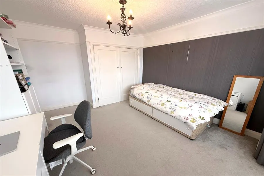 Woodlands Drive, Sale, photo 9