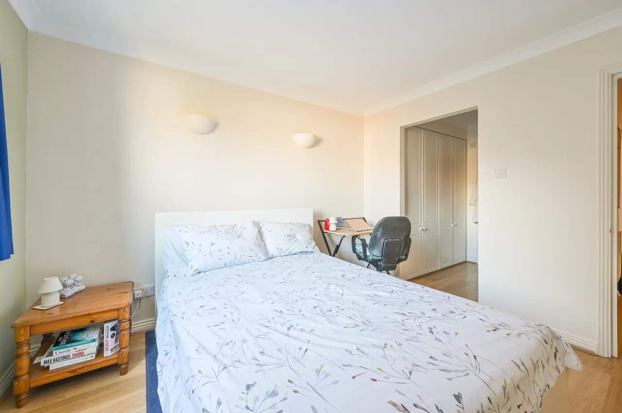 13 Lamb Court, 69 Narrow Street, London, photo 10