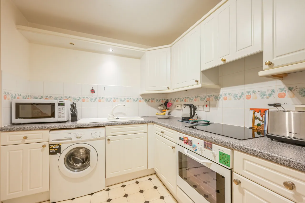 13 Lamb Court, 69 Narrow Street, London, photo 4