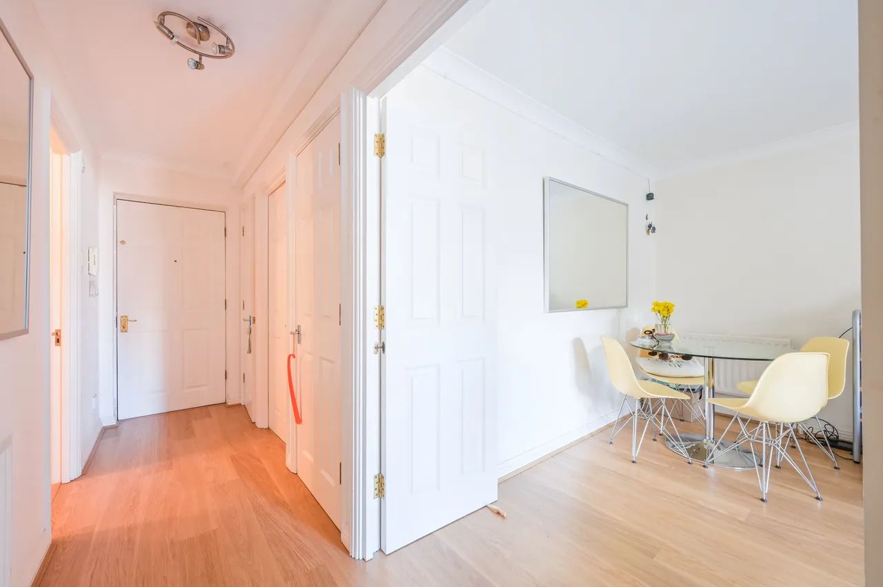 13 Lamb Court, 69 Narrow Street, London, photo 3