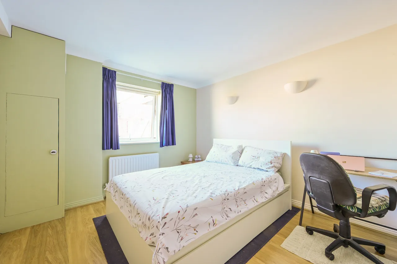 13 Lamb Court, 69 Narrow Street, London, photo 11