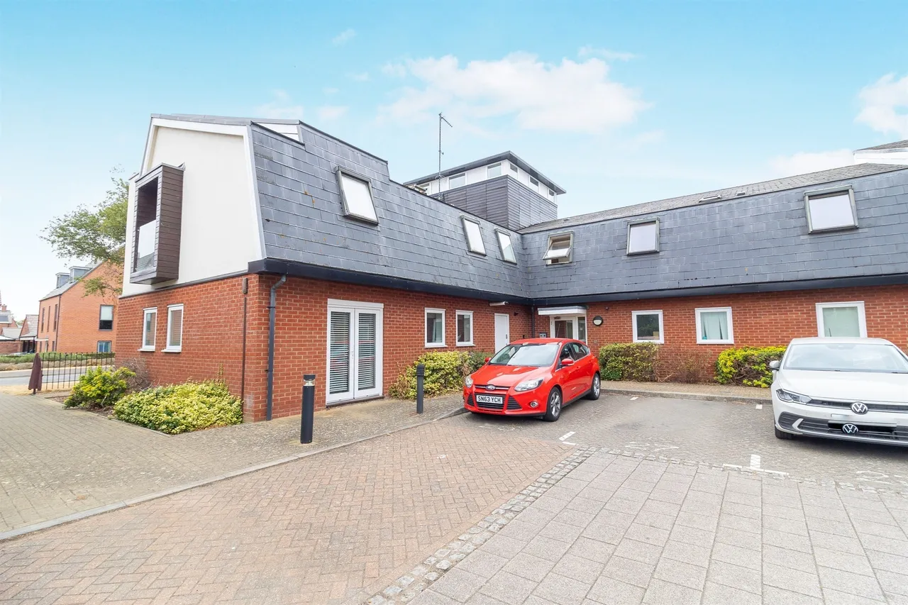 Addenbrookes Road, Newport Pagnell, MK16, photo 15