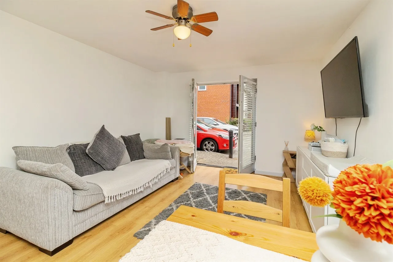 Addenbrookes Road, Newport Pagnell, MK16, photo 14