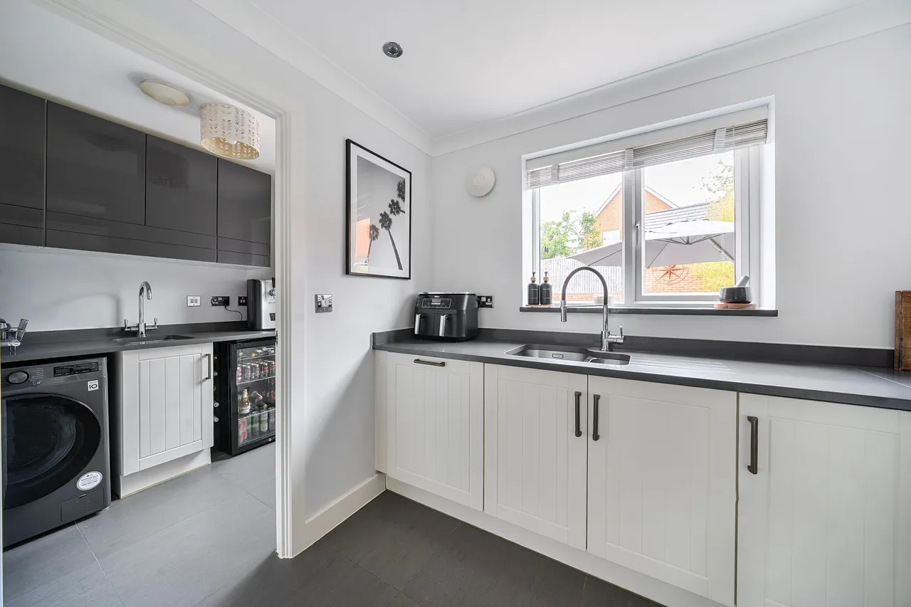 Skylark Avenue, Emsworth, PO10, photo 7