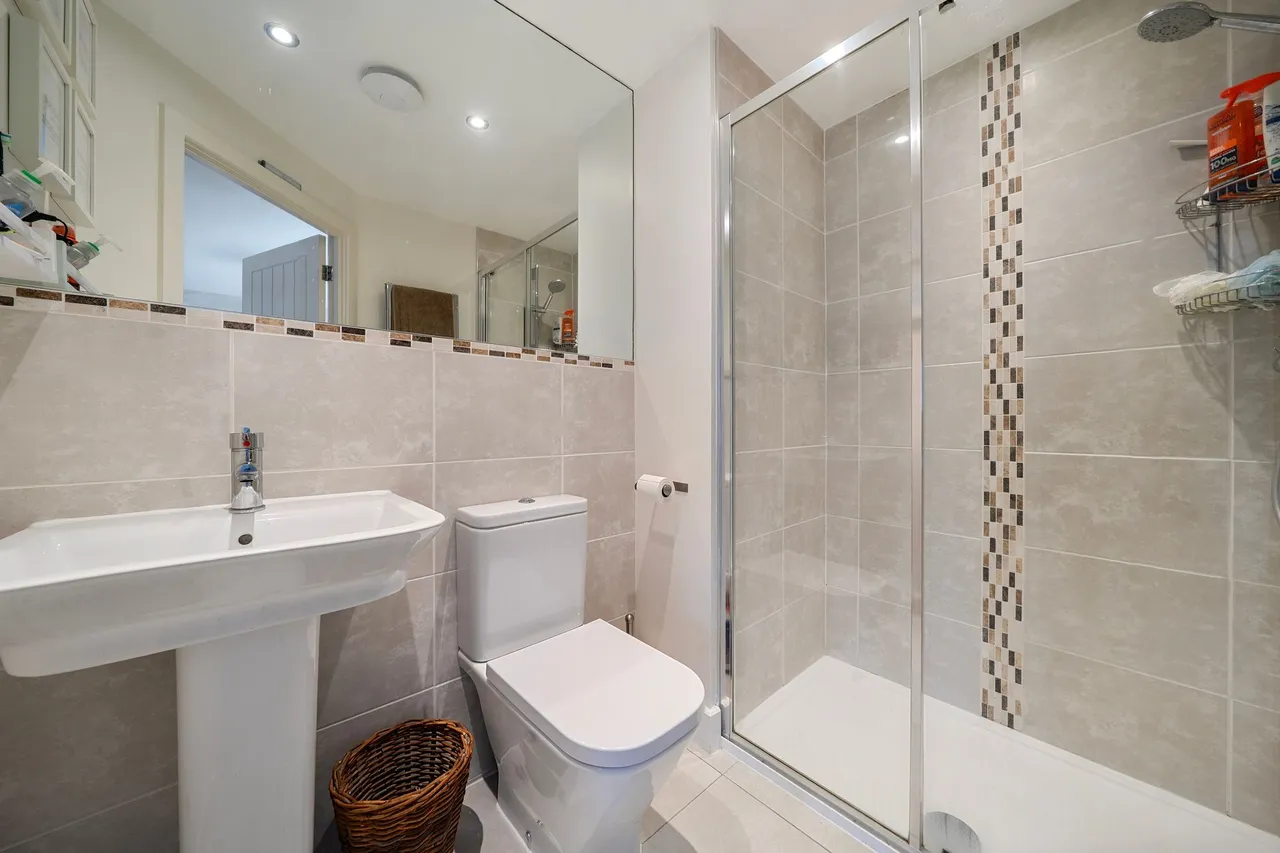 Skylark Avenue, Emsworth, PO10, photo 15