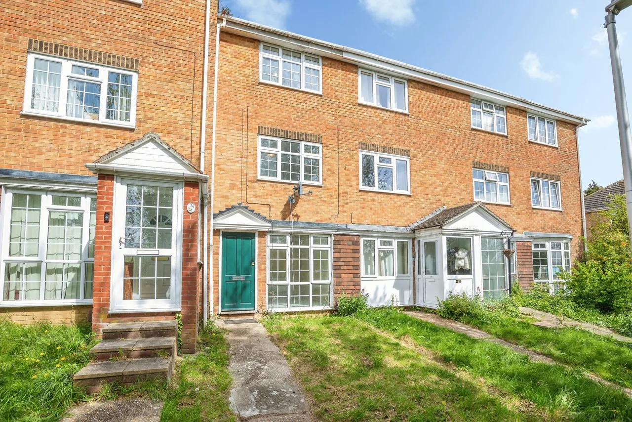 4 bed house for sale, Beacon Road, Chatham, ME5