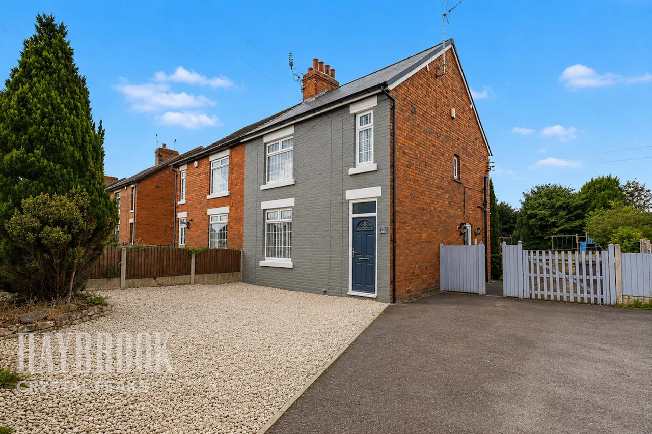 3 bed house for sale, Barlborough Road, Chesterfield