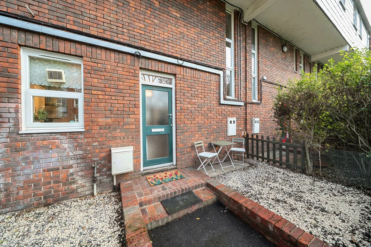 Slade Walk, SE17, photo 20
