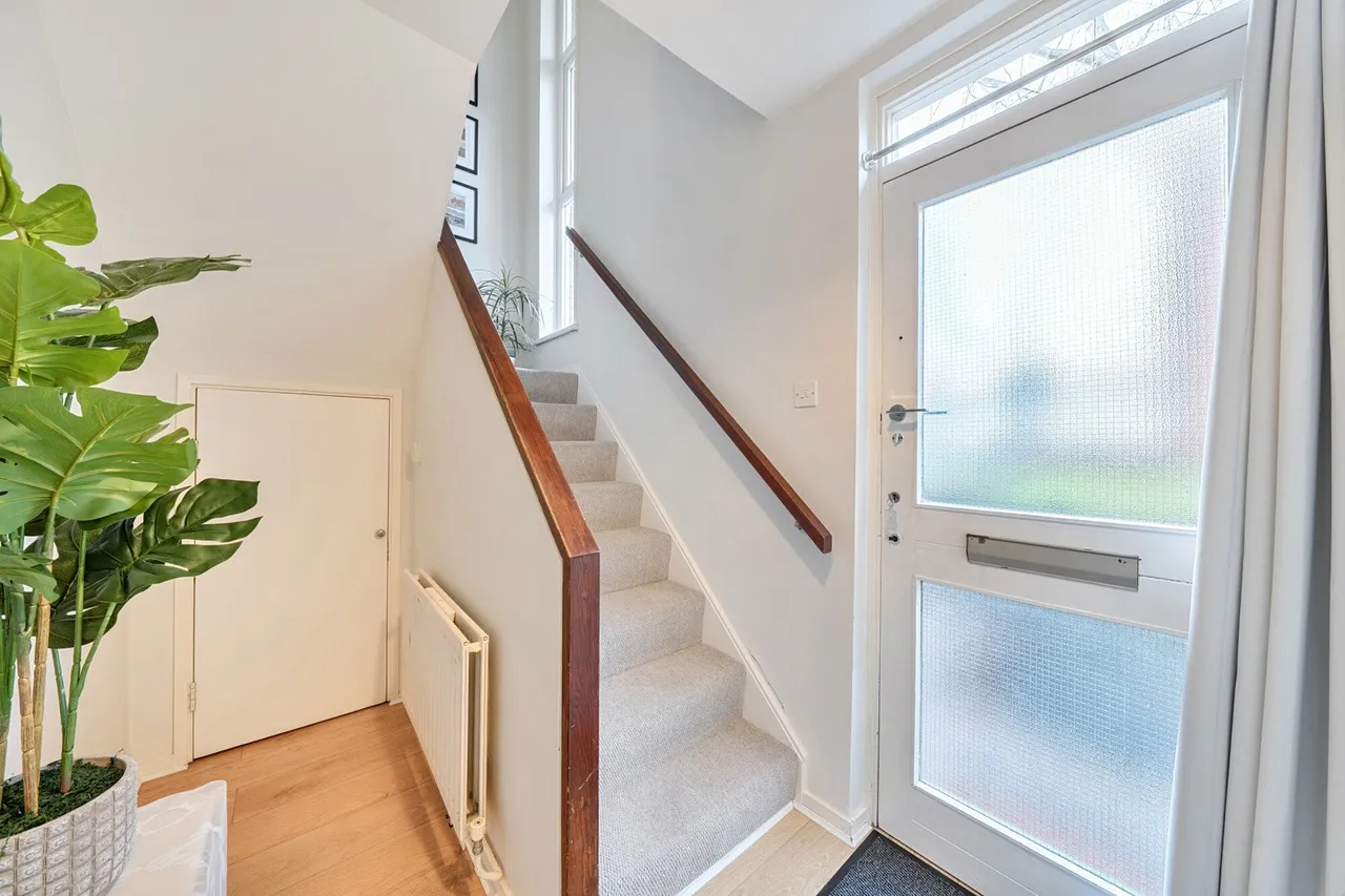 Slade Walk, SE17, photo 10