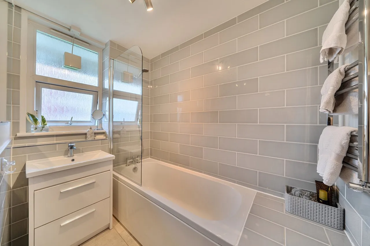 Slade Walk, SE17, photo 14