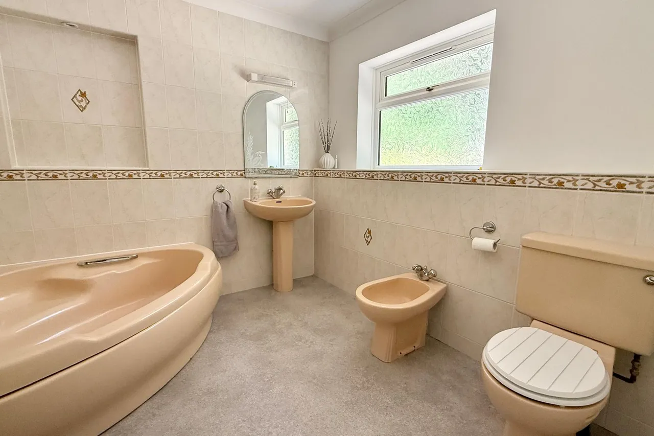 St. Ives Park, Ashley Heath, BH24, photo 17