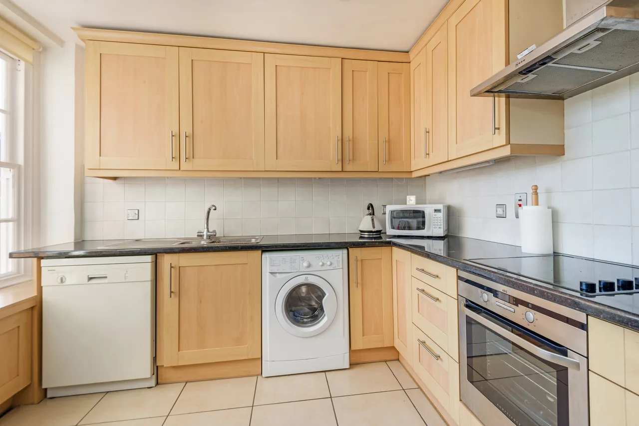 Apsley House, Finchley Road, St John's Wood, London, NW8, photo 12