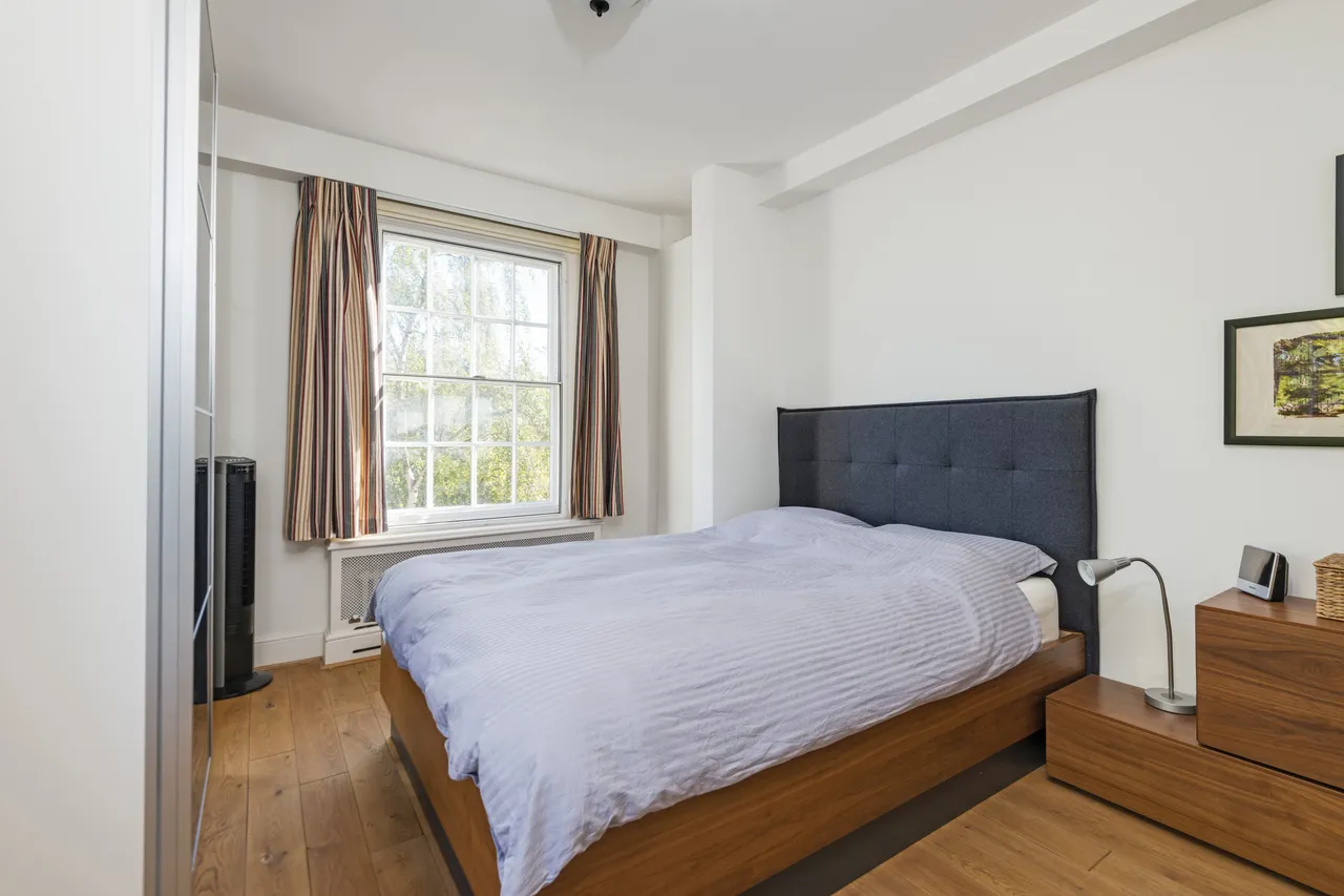 Apsley House, Finchley Road, St John's Wood, London, NW8, photo 10