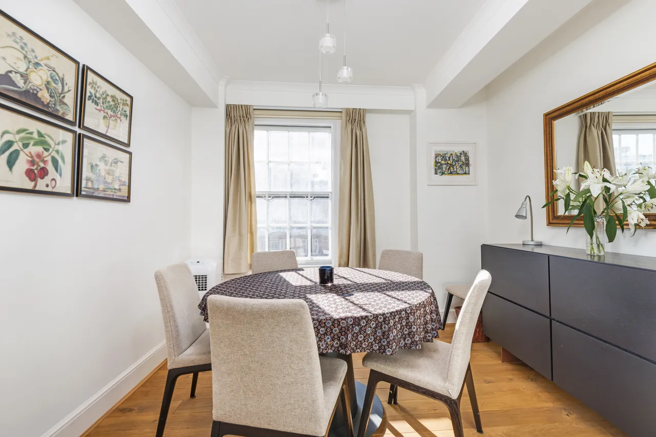 Apsley House, Finchley Road, St John's Wood, London, NW8, photo 6