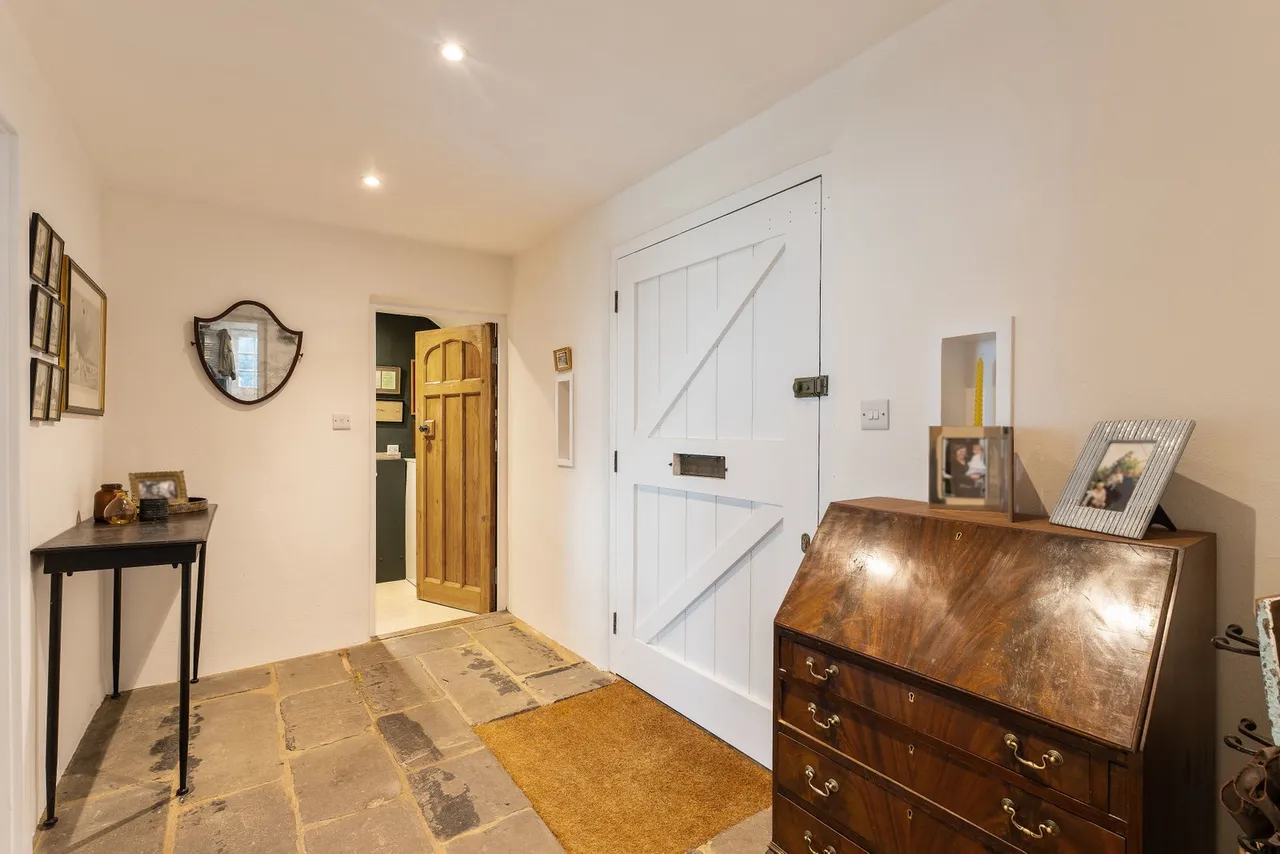 Over Wallop, Stockbridge, SO20, photo 15
