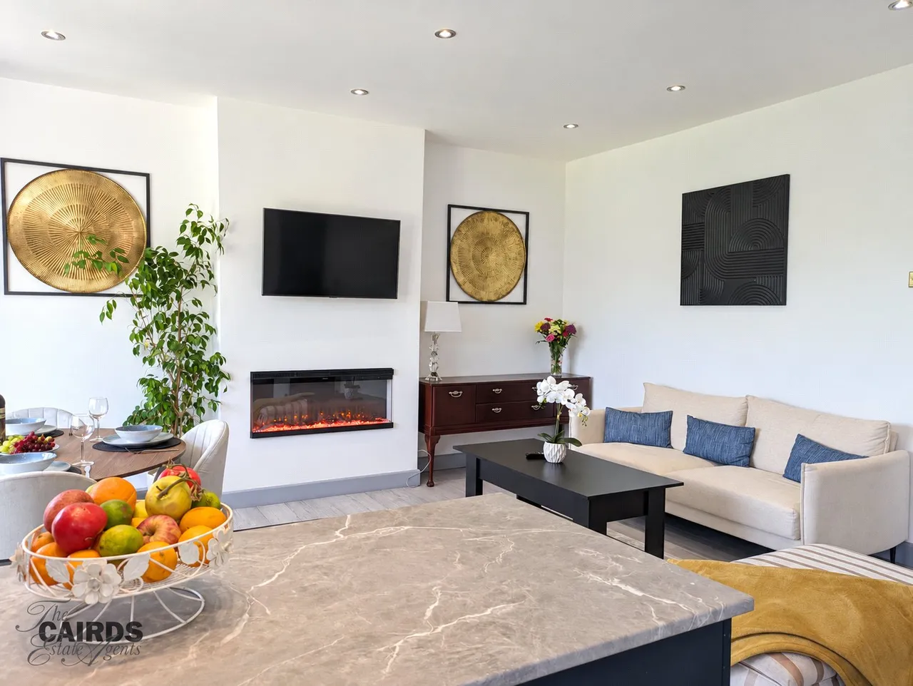 2 bed house to rent, Riverview Road, Epsom, KT19