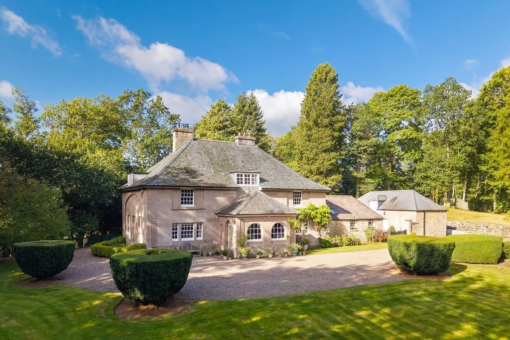 4 bed house for sale, Pitcairngreen, Perth, PH1