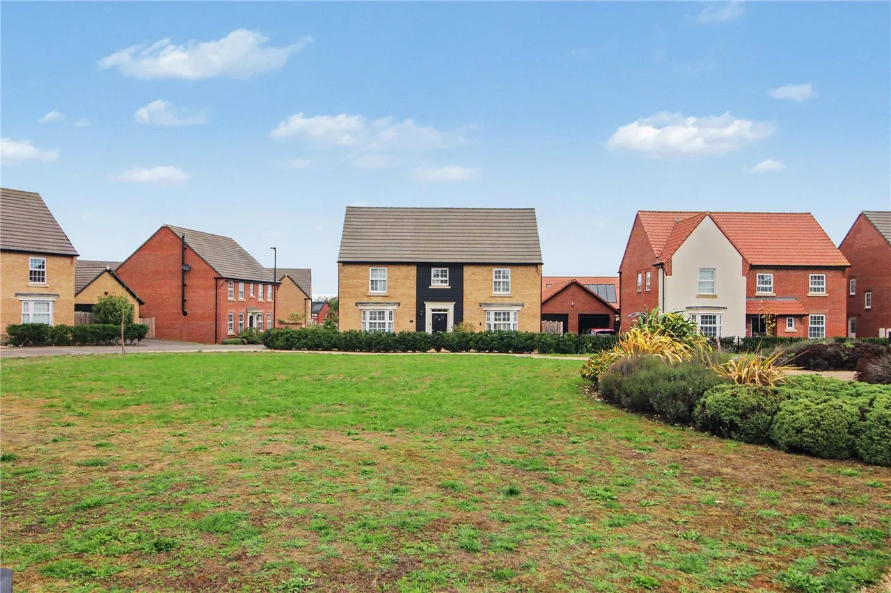 Davy Grove, Poringland, Norwich, Norfolk, NR14, photo 3