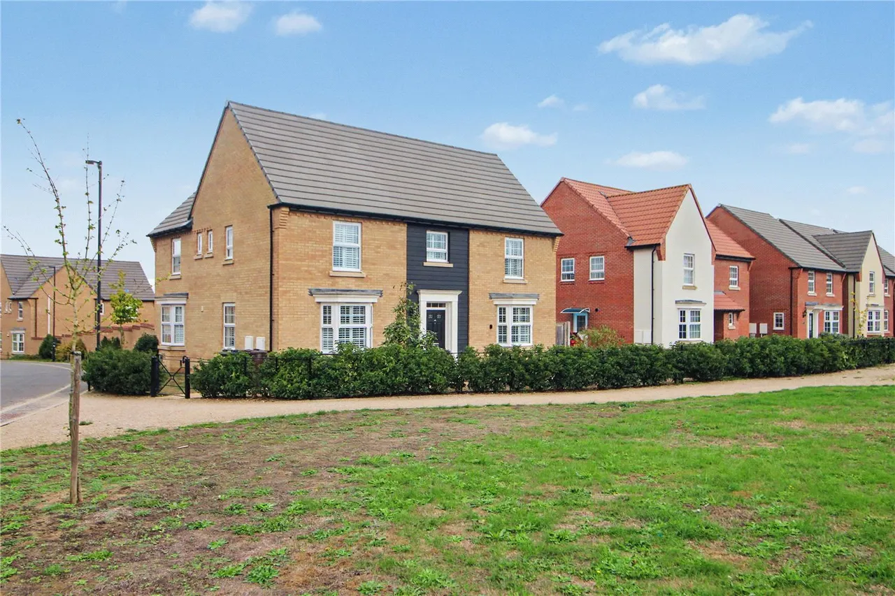 5 bed house for sale — Davy Grove, Poringland, Norwich, Norfolk, NR14