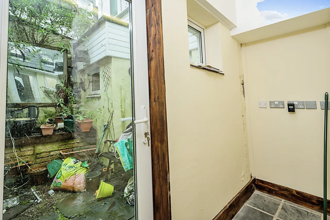 Providence Street, North Hill Zero Deposit Guarantee Available, PL4, photo 10