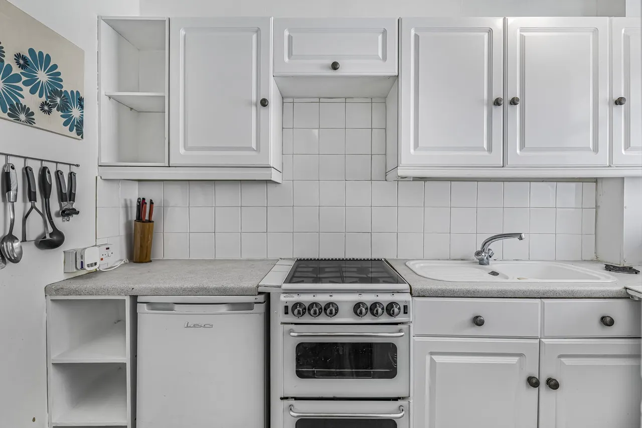 Churchill Gardens Pimlico, London SW1V 3BA, photo 9