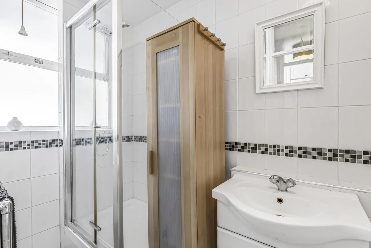 Churchill Gardens Pimlico, London SW1V 3BA, photo 11
