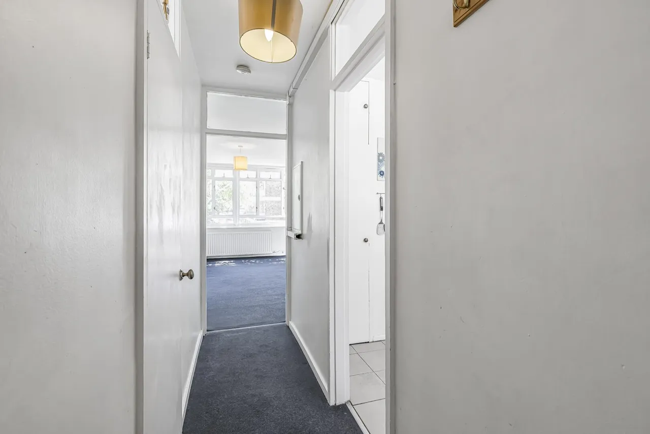 Churchill Gardens Pimlico, London SW1V 3BA, photo 7