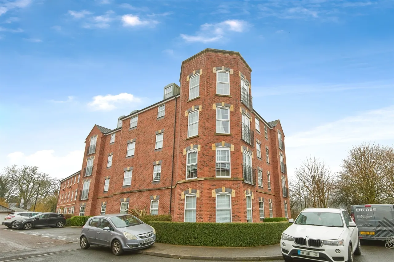 2 bed flat for sale — Magnus Court, Derby
