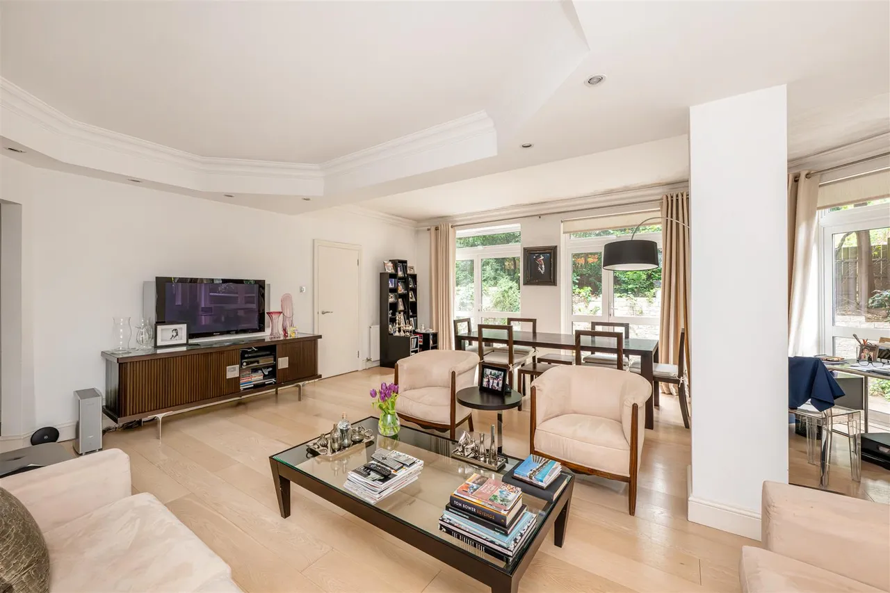 Greenaway Gardens, Hampstead, London, NW3 7DH, photo 3