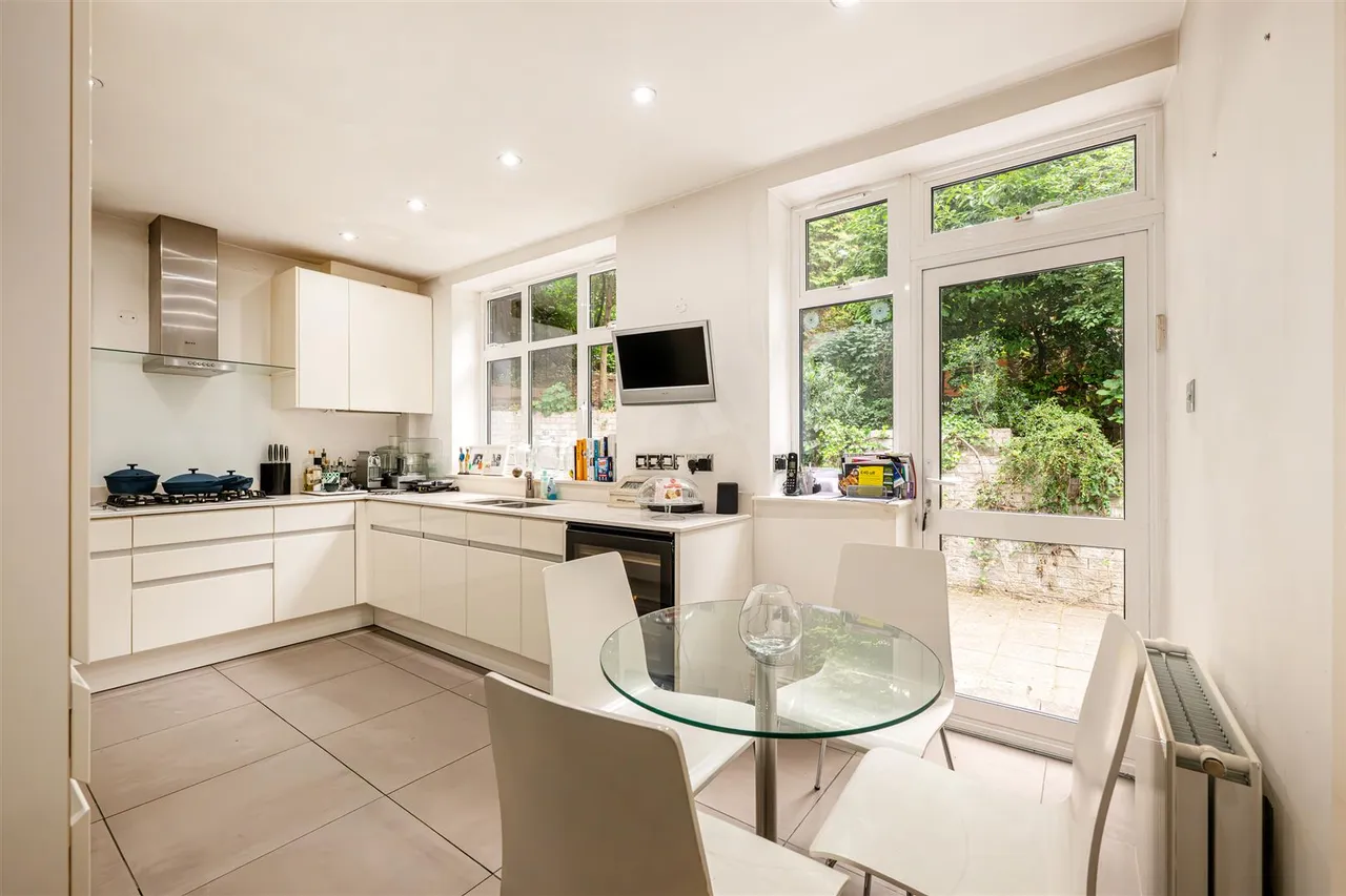 Greenaway Gardens, Hampstead, London, NW3 7DH, photo 4