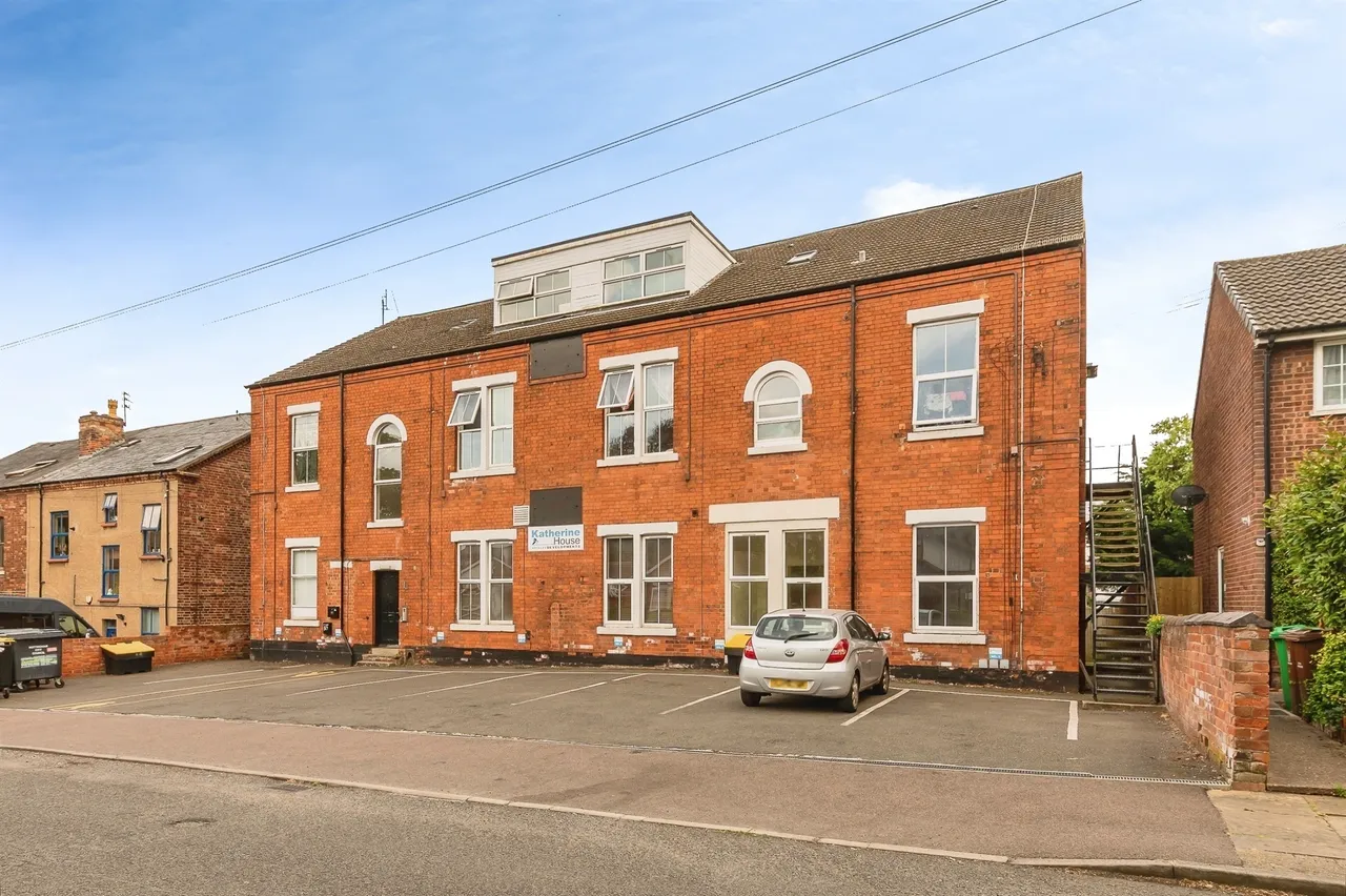 3 bed flat for sale — Ebury Road, Nottingham