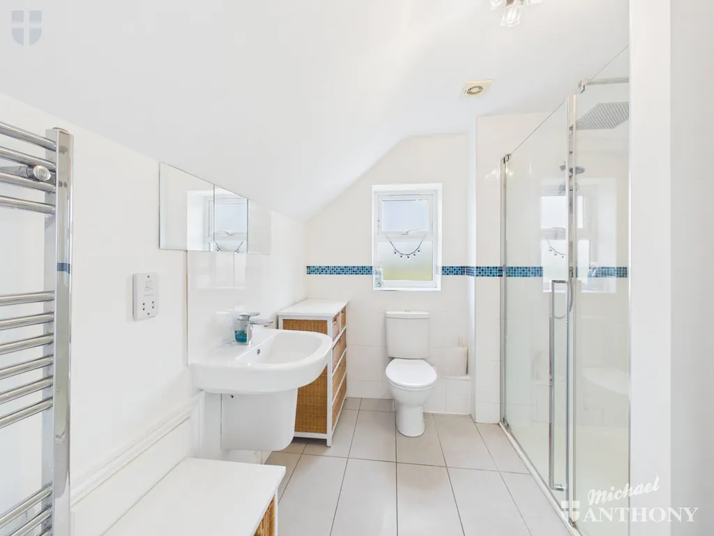 Linnet Drive, Westcott, HP18, photo 7