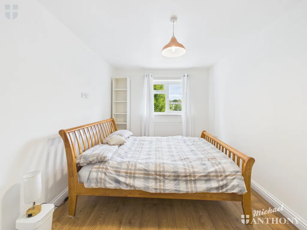 Linnet Drive, Westcott, HP18, photo 10