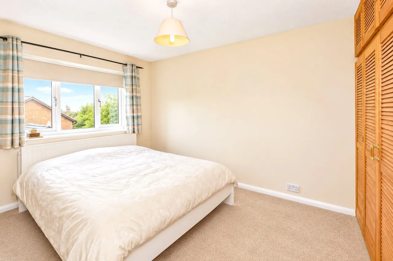Tychbourne Drive, Merrow, GU4, photo 4