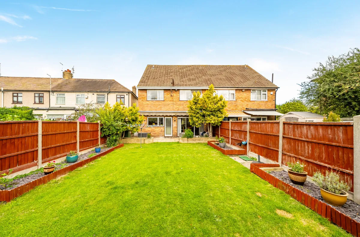 Romford, RM3, photo 18