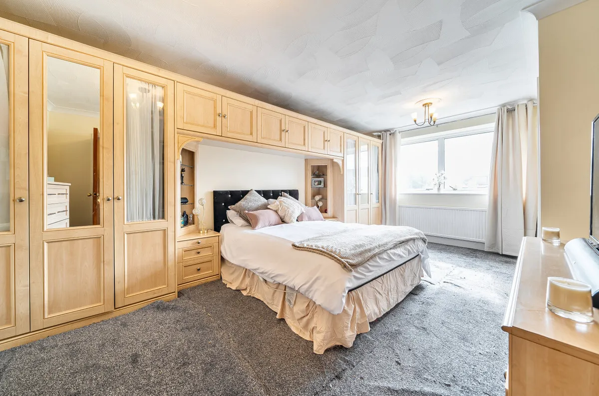 Romford, RM3, photo 10